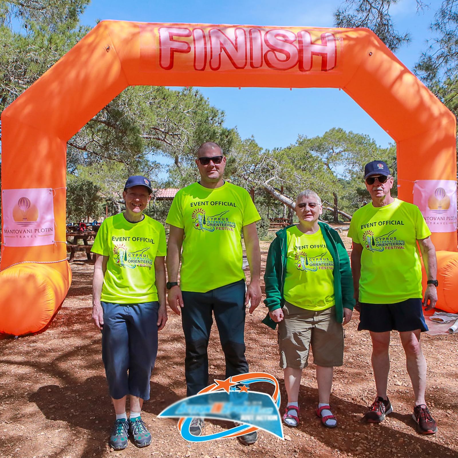 20Ft Inflatable Arch with Start Finish Banner and T-Shaped Base for Races and Events